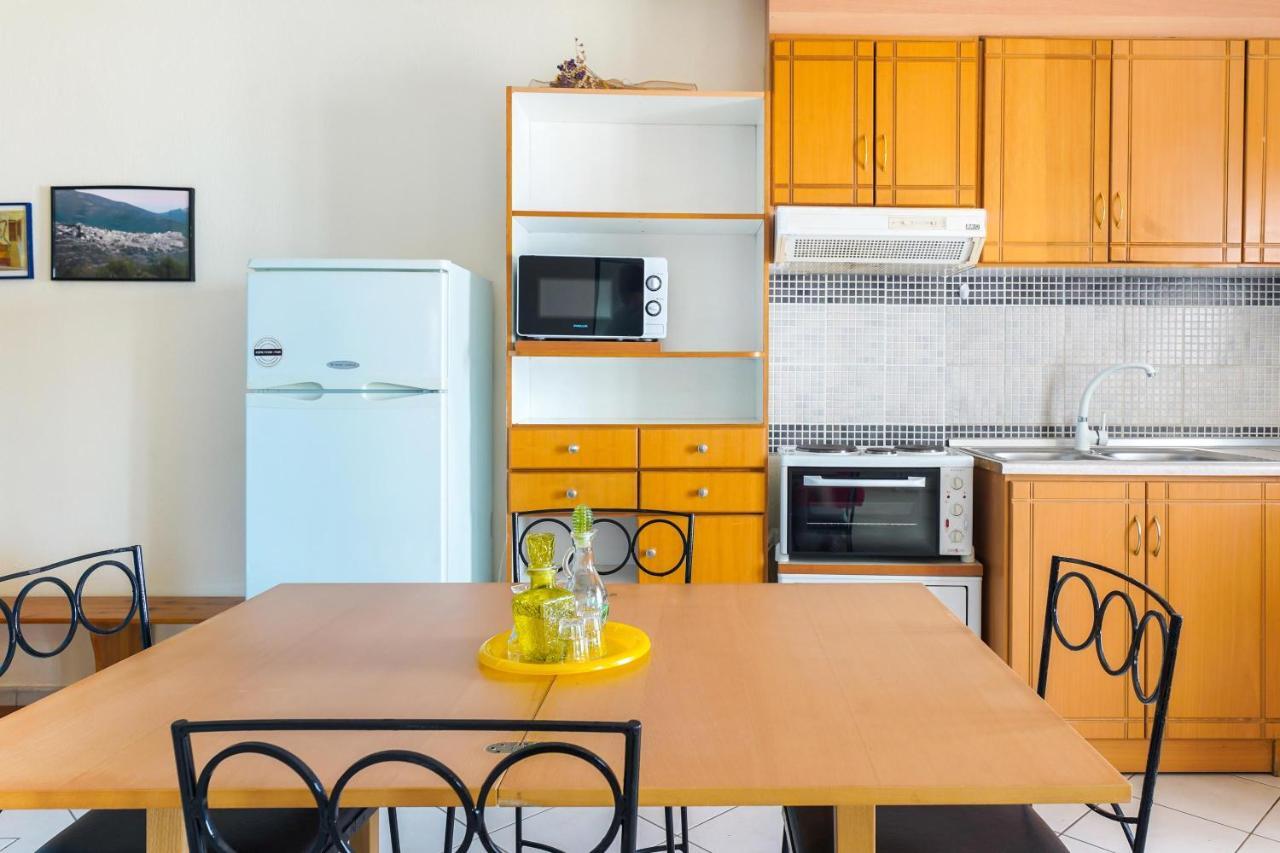 Villa Golden Nest Лименария Екстериор снимка