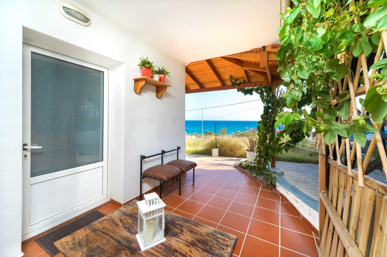 Villa Golden Nest Лименария Екстериор снимка