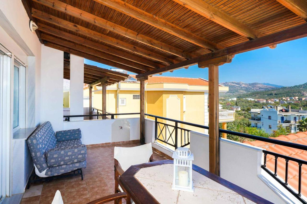 Villa Golden Nest Лименария Екстериор снимка