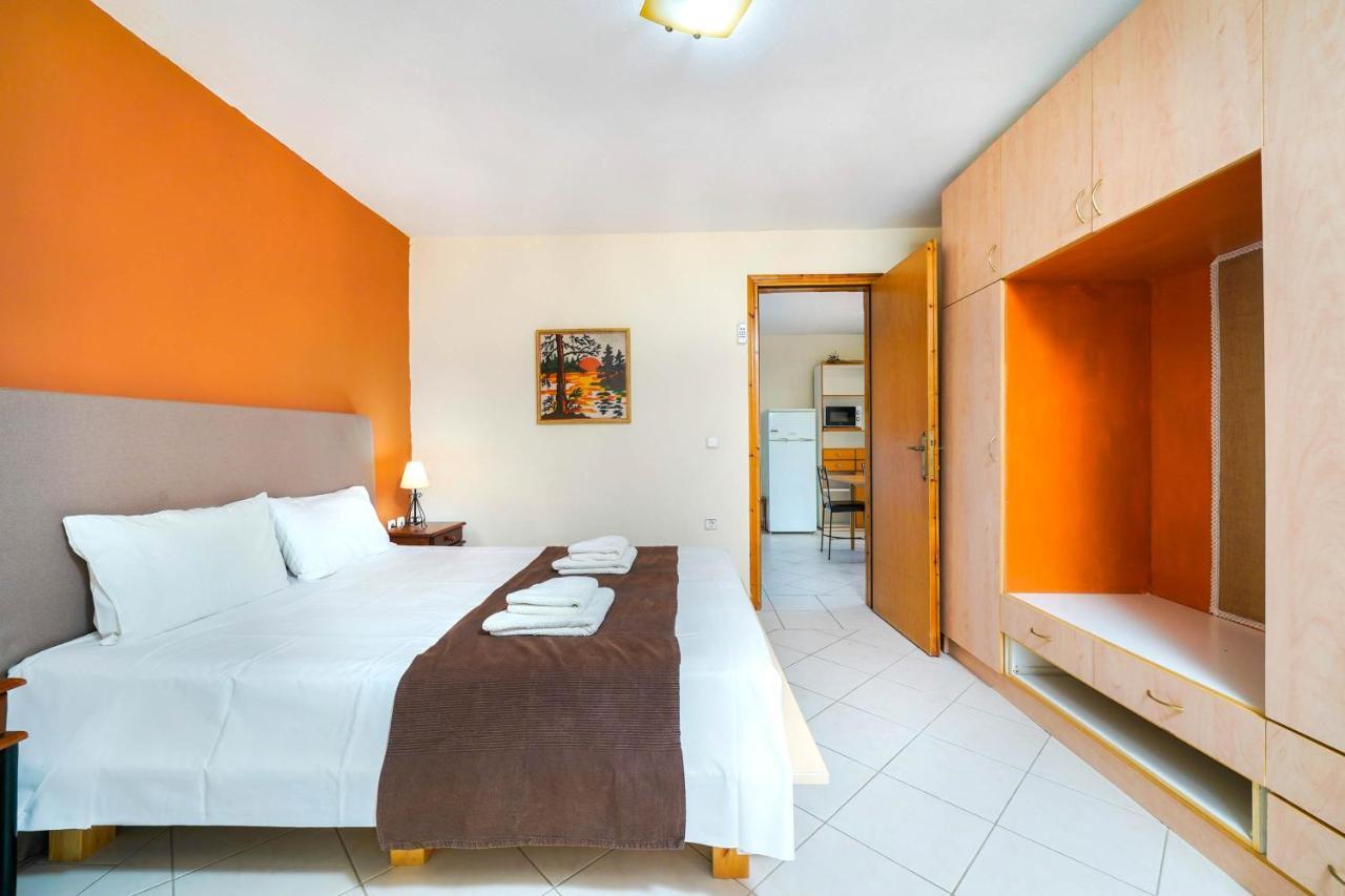 Villa Golden Nest Лименария Екстериор снимка