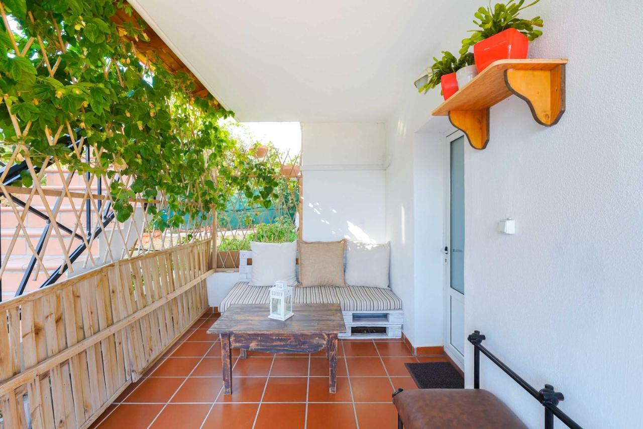 Villa Golden Nest Лименария Екстериор снимка