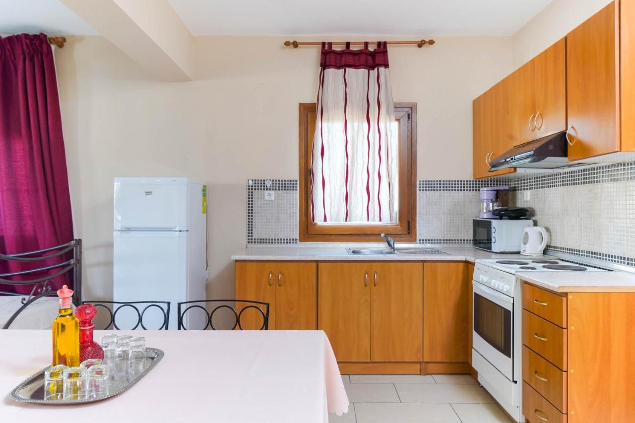 Villa Golden Nest Лименария Екстериор снимка