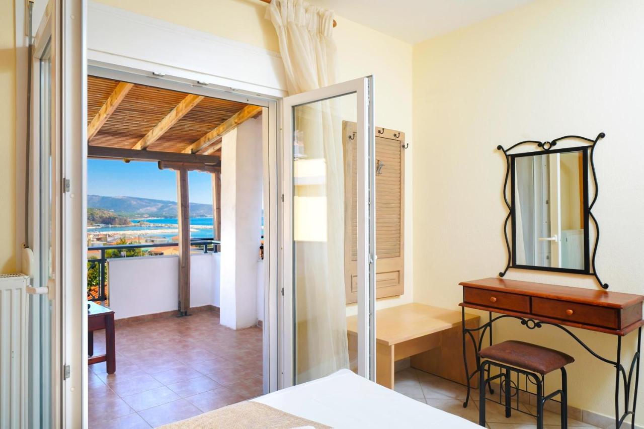 Villa Golden Nest Лименария Екстериор снимка