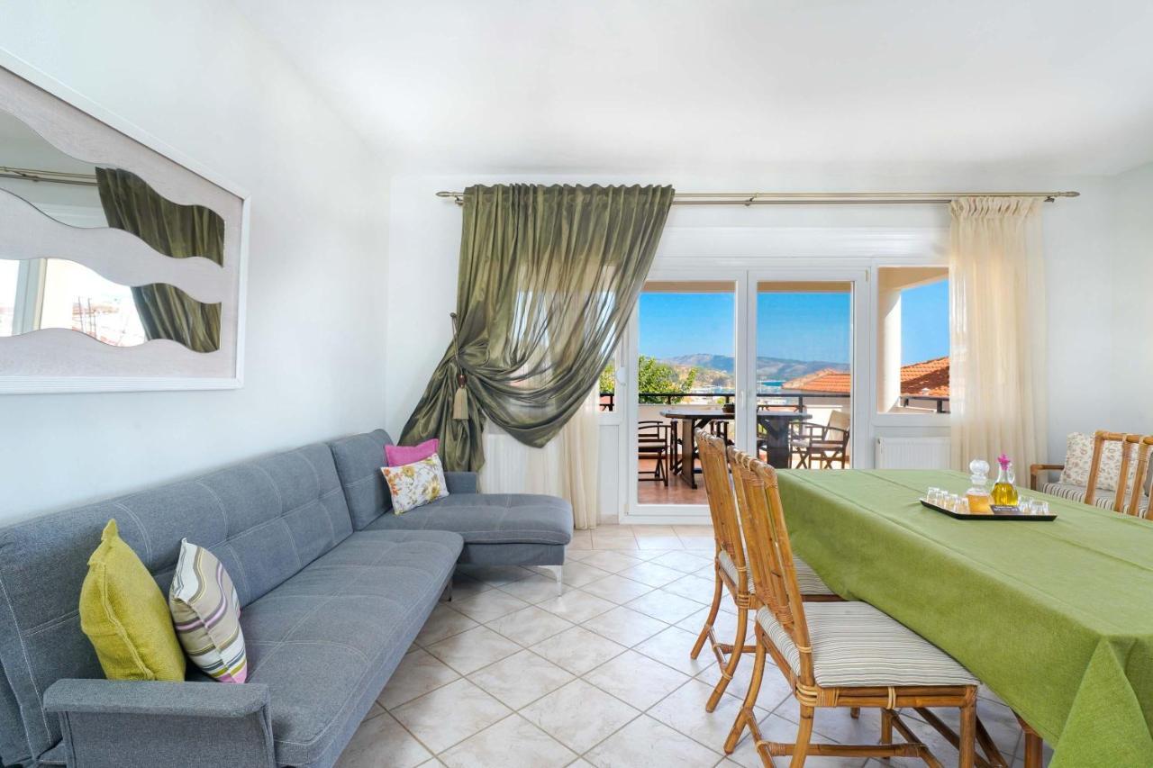 Villa Golden Nest Лименария Екстериор снимка