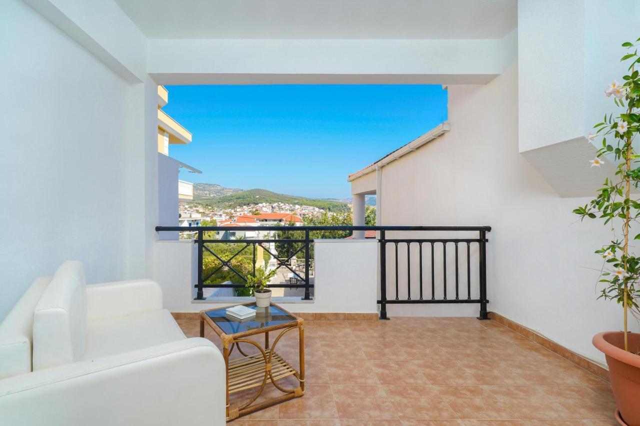 Villa Golden Nest Лименария Екстериор снимка